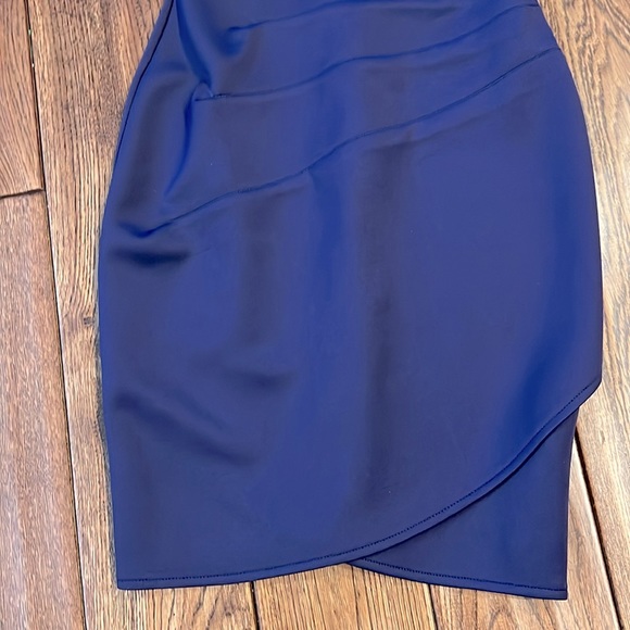 NWT Guess Aubergine Beautiful Dress - Picture 4 of 9